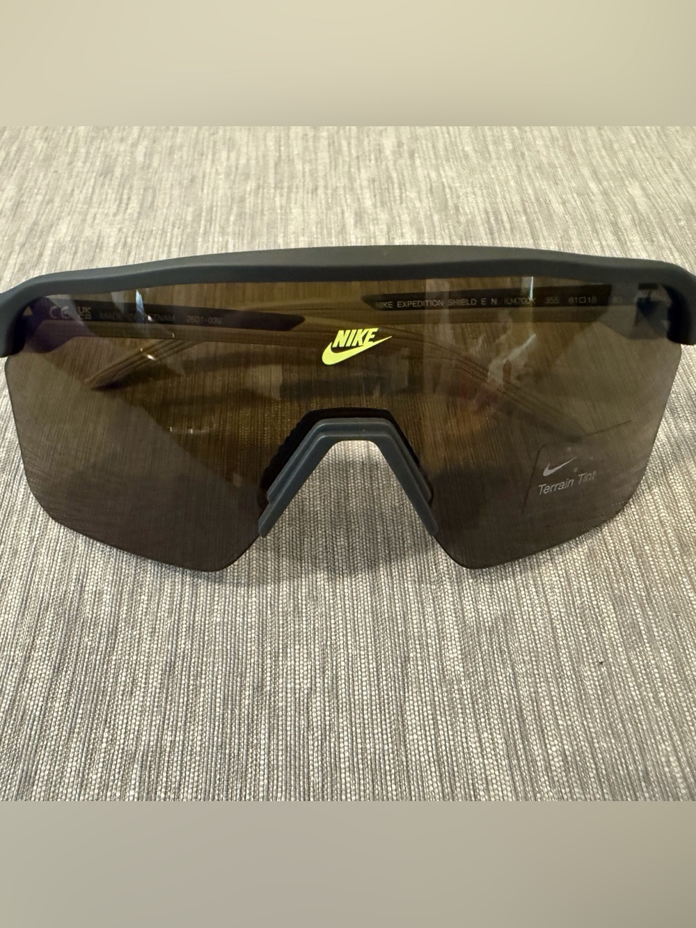 Nike Expedition Shield, Terrain Tint New with box